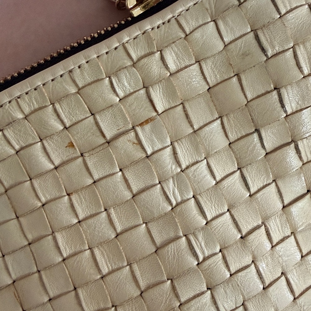 Clare V. Moyer Messenger - Picture 7 of 9